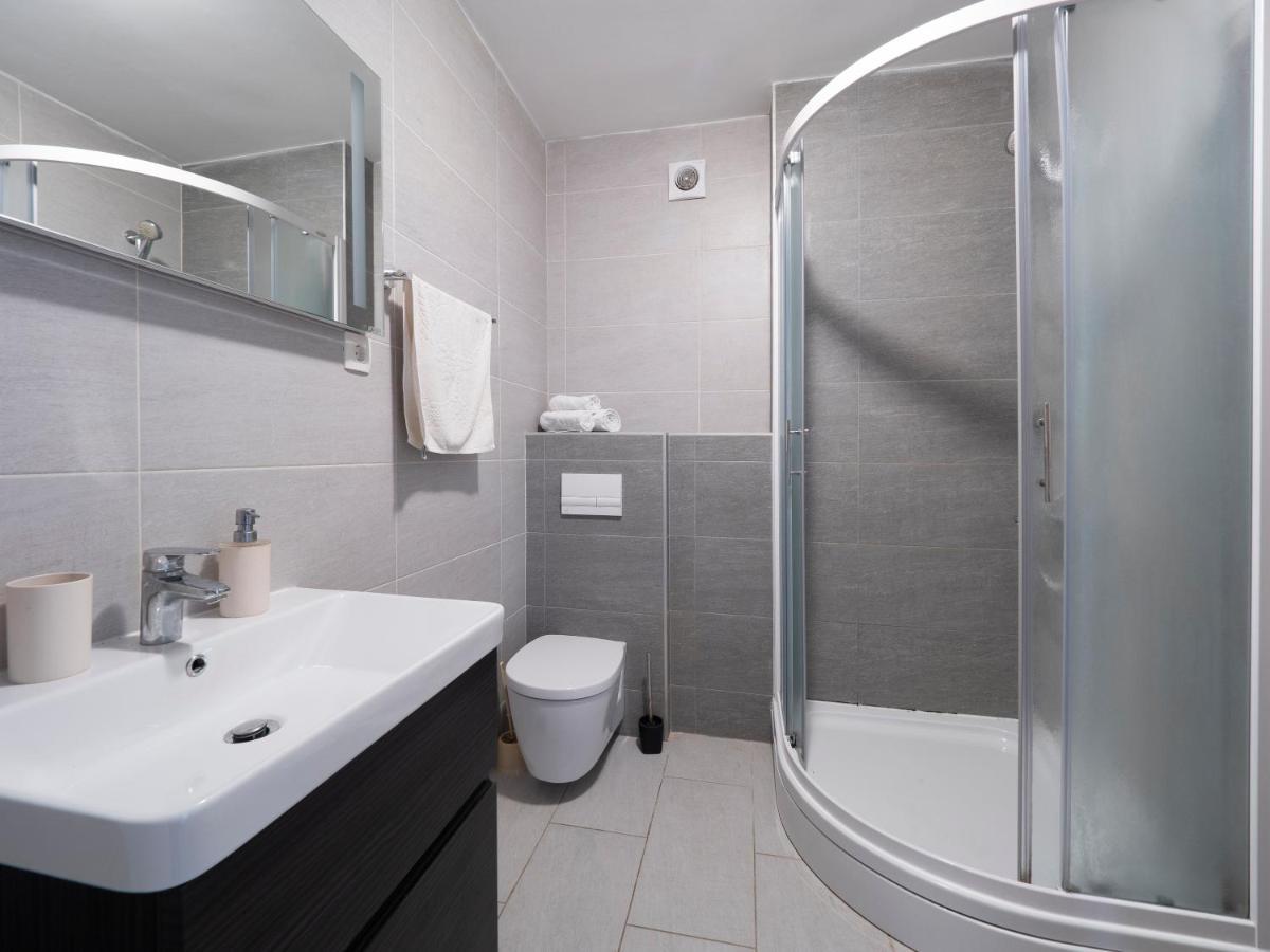 Family Three Bedroom Apartment Brando Budva Exterior photo